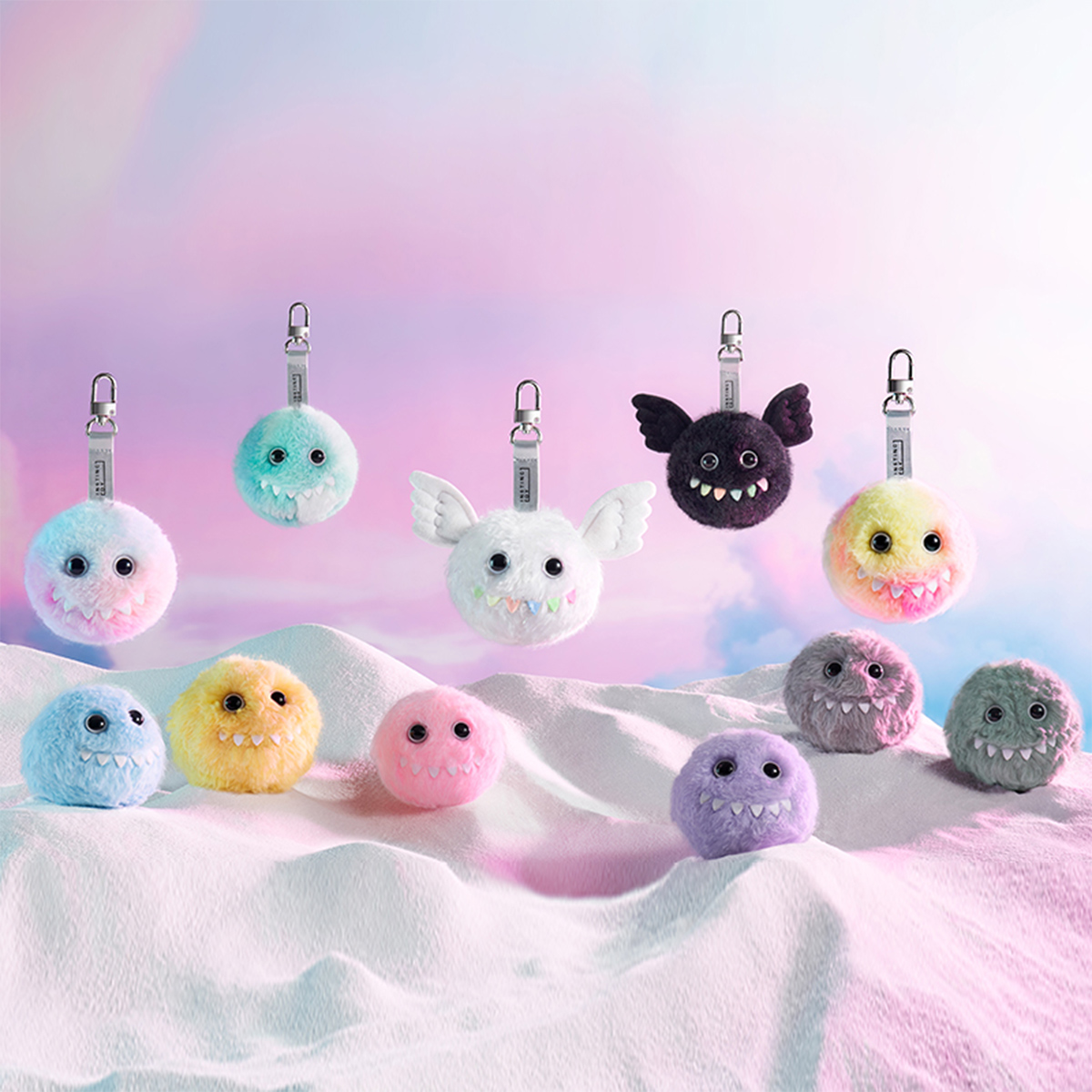 INSTINCTOY Fluffy Plush Pendant - POP MART (France)