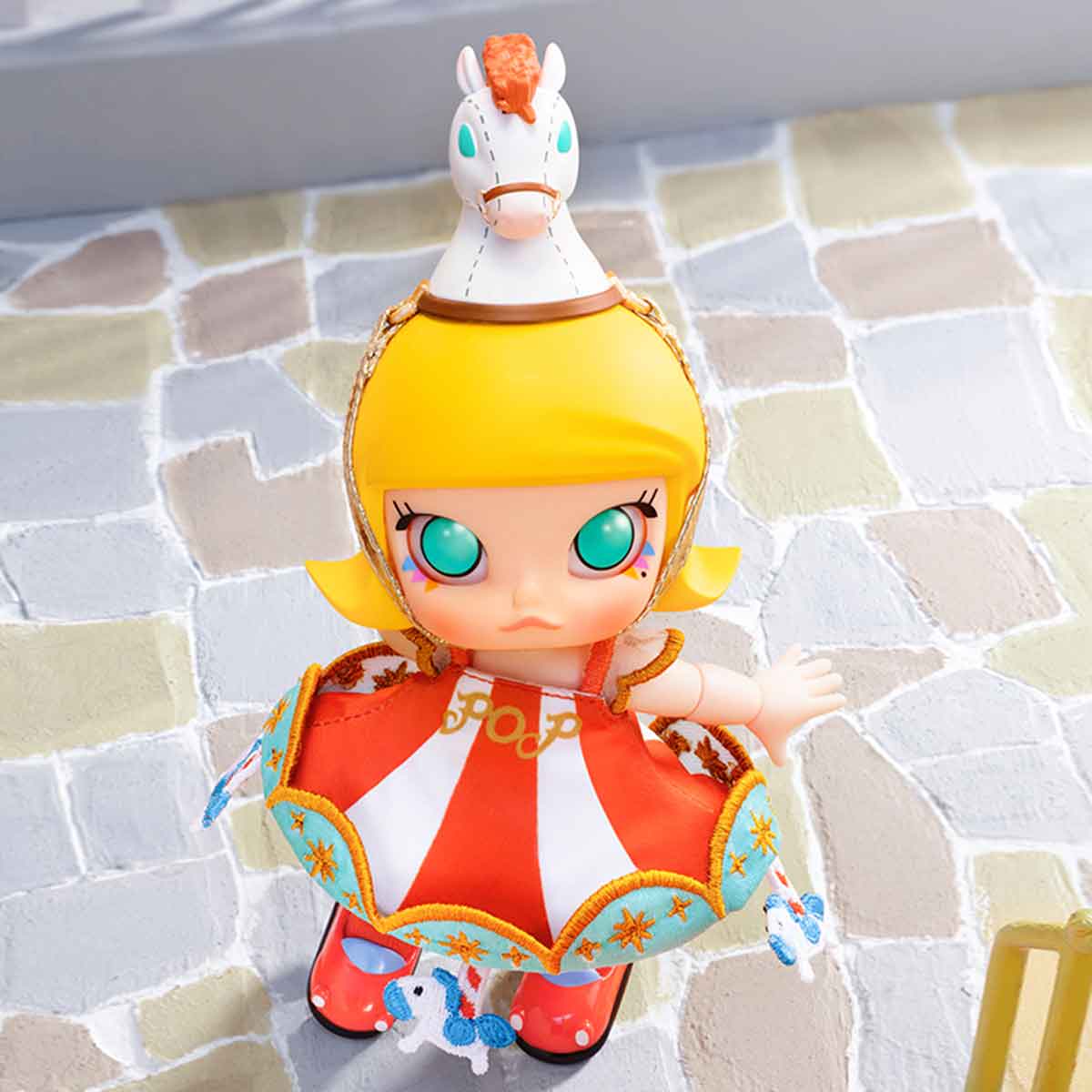送料無料 MOLLY Carousel Action Figure - POP MART (Japan) その他
