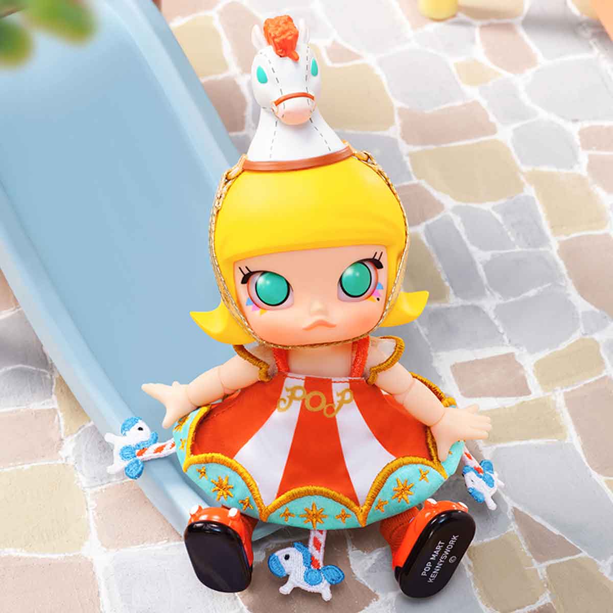 MOLLY Carousel アクションフィギュア　pop mart MEGA ROYAL MOLLY 1000% Shana Chang. Dun Huang-Copy - POP