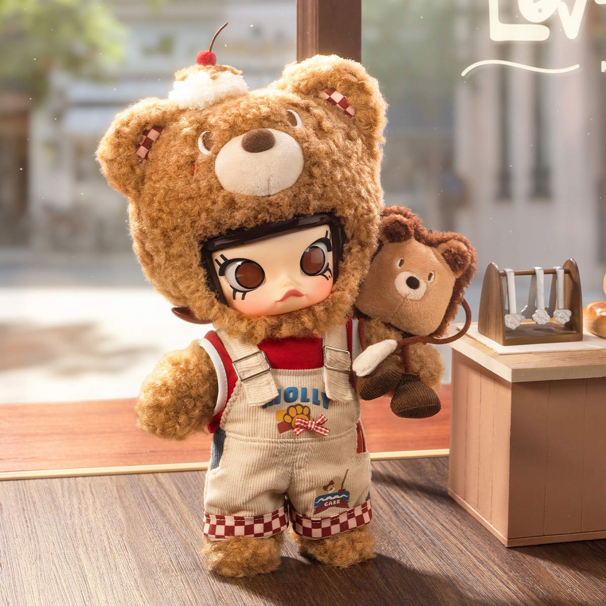 MOLLY Bear Bread 1/8 Action Figure - POP MART (Japan)