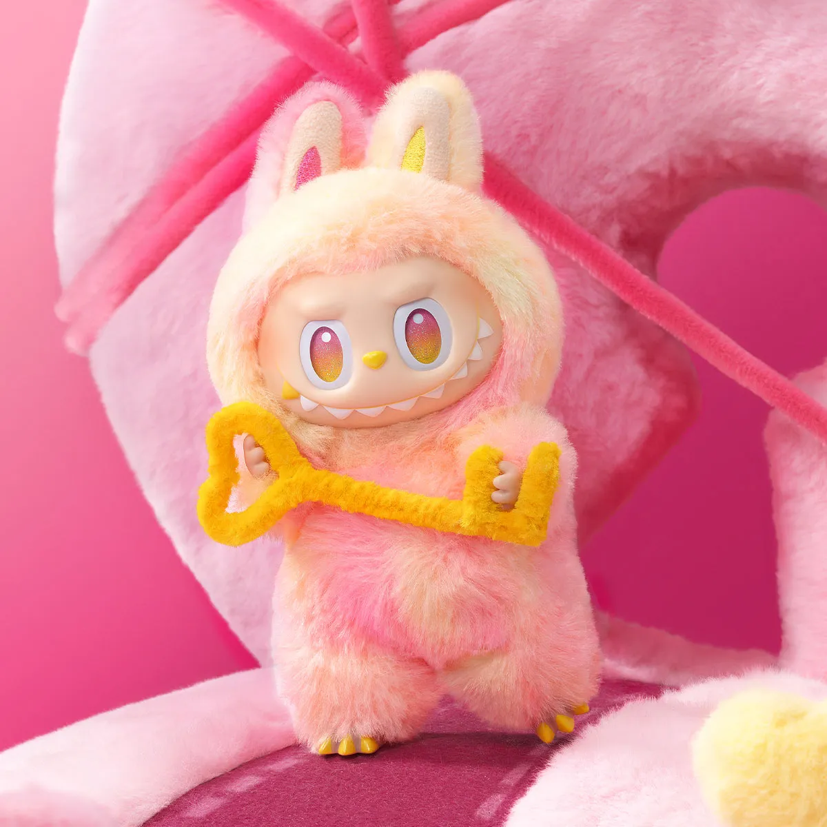 THE MONSTERS Big into Energy シリーズ ぬいぐるみペンダント-Copy 