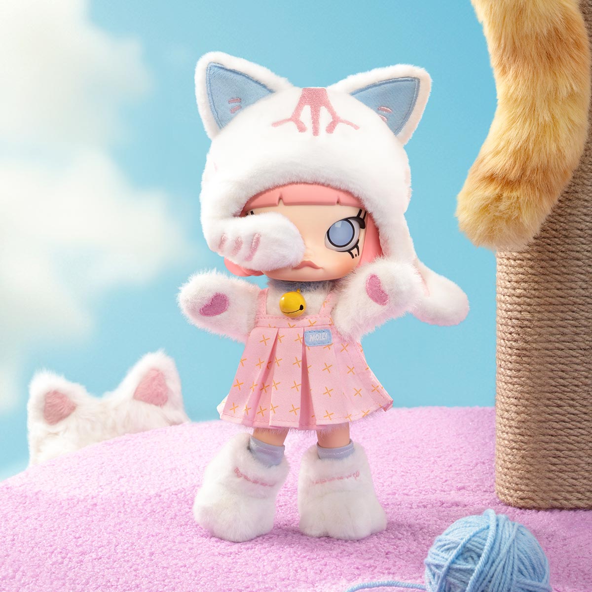 MOLLY Peekaboo 1/8 Action Figure - POP MART (Poland)