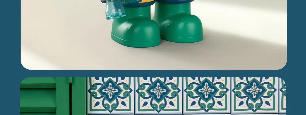 MEGA SPACE MOLLY 400% Portuguese Tiles - POP MART (Macao, China)