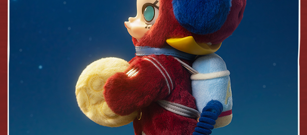 MOLLY Hello, Moon 1/8 Action Figure - POP MART (Macau, China)