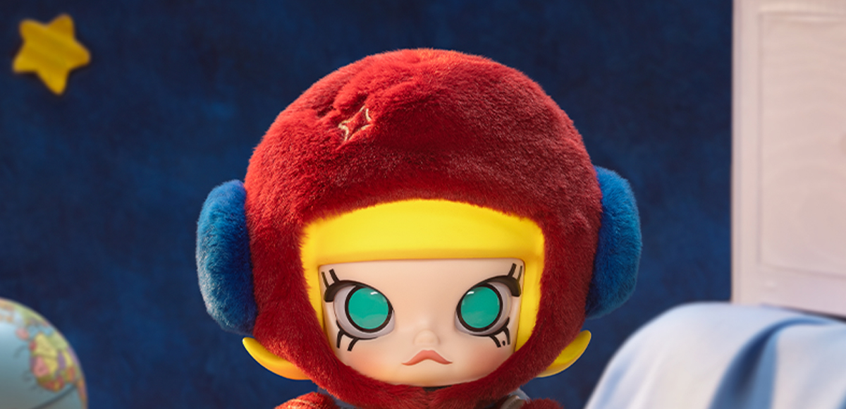 MOLLY Hello, Moon 1/8 Action Figure - POP MART (Macao, China)