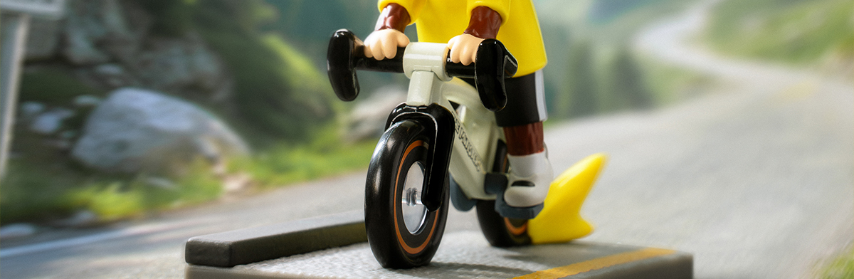 LABUBU Summer Ride Figure - POP MART (Macao, China)