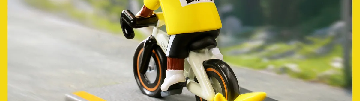 LABUBU Summer Ride Figure - POP MART (Macau, China)