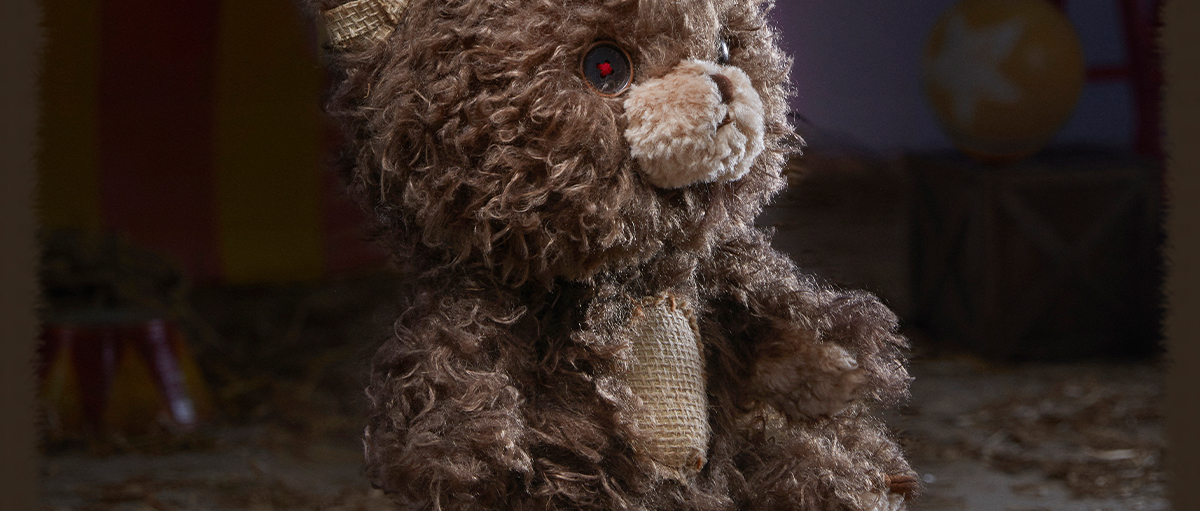 Hirono Bear Vinyl Plush Doll ぬいぐるみ Hirono Bear Vinyl Plush Doll - POP MART (United States)