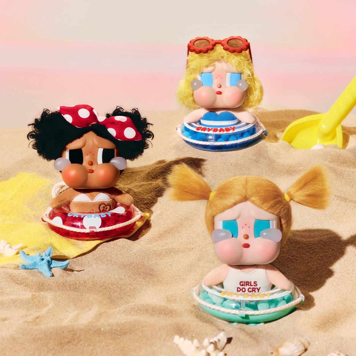 CRYBABY Vacation Mode On Series-Pendant Blind Box - POP MART (Japan)