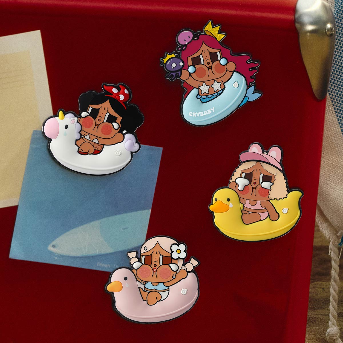 CRYBABY Vacation Mode On シリーズ マグネット - POP MART (Japan)