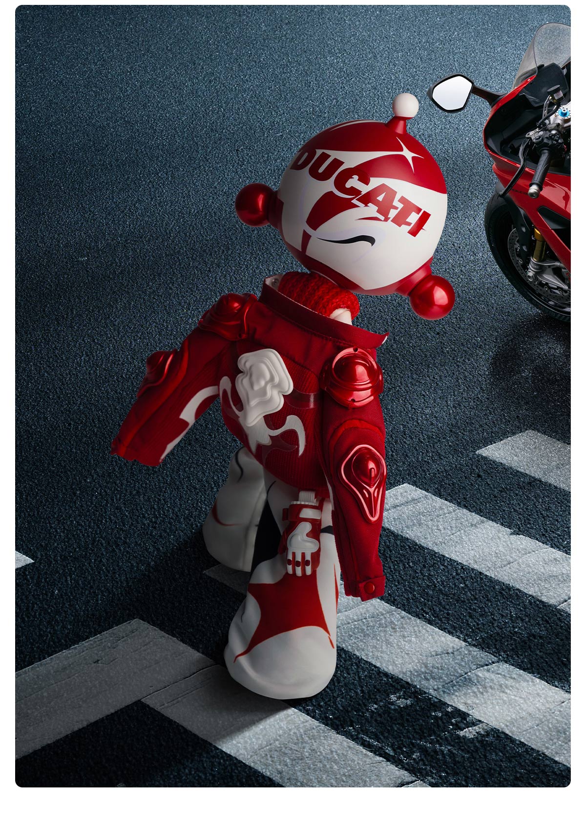 SKULLPANDA × DUCATI 1/6 Action Figure - POP MART (South Korea)