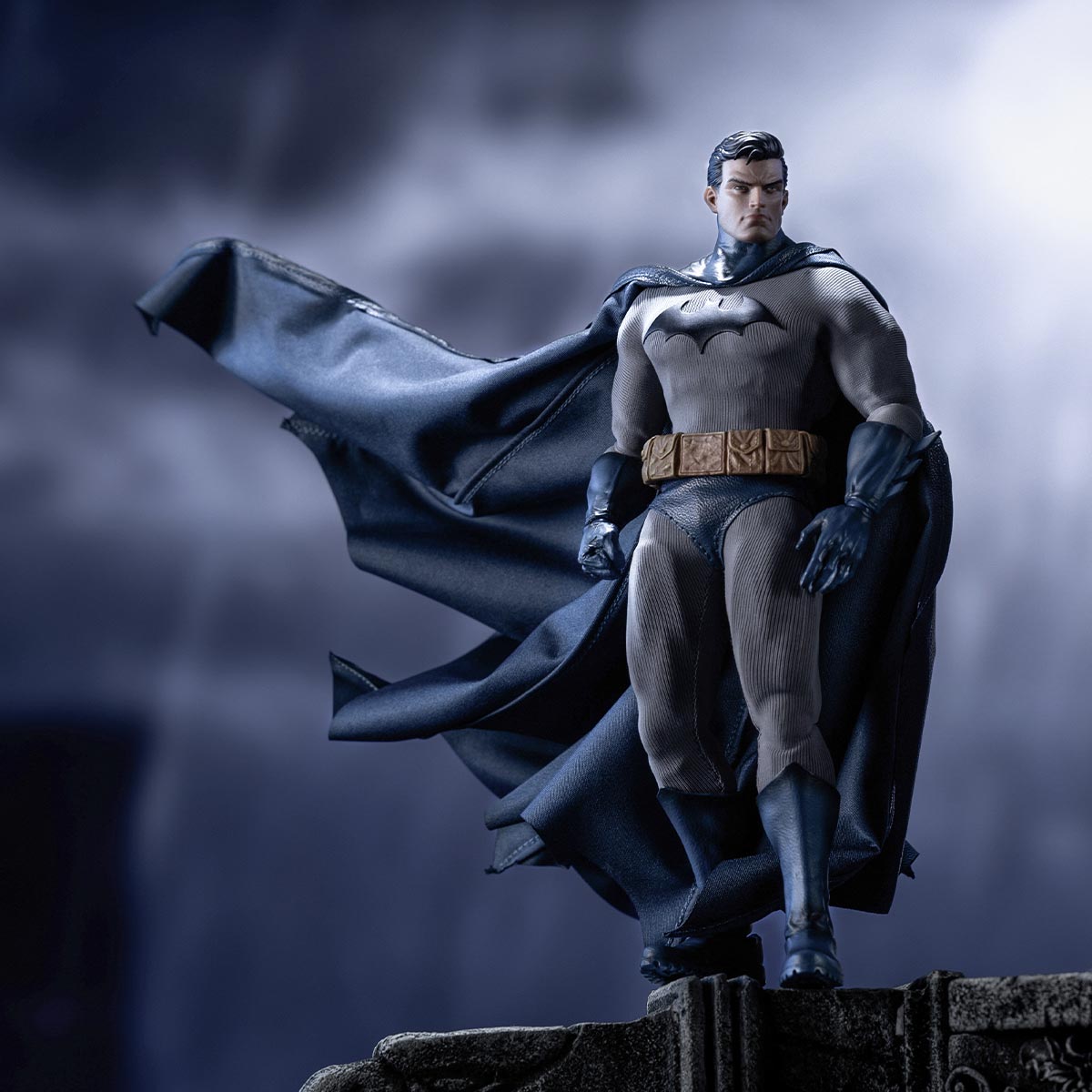 POP MART DC BATMAN HUSH アクションフィギュア 🦇Suit up. Strike the pose— the Dark Knight awaits… 𝐃𝐂