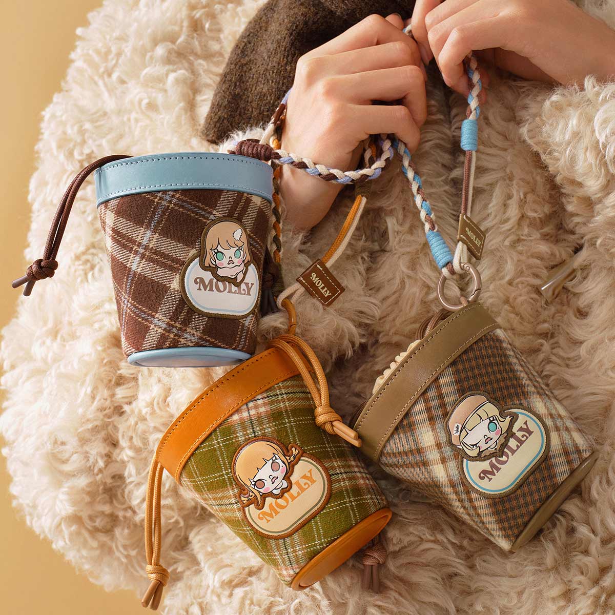 Molly Winter Fit Check Series-MINI Bag Blind Box - POP MART (Finland)