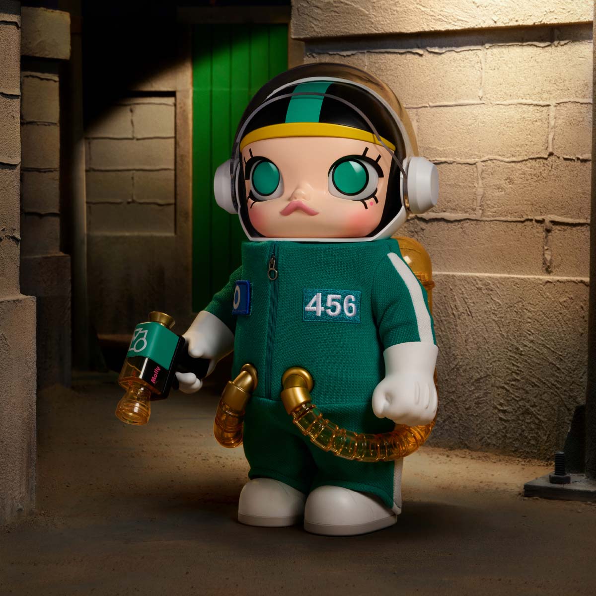 MEGA SPACE MOLLY 400% + Action Figure Squid Game Set - POP MART
