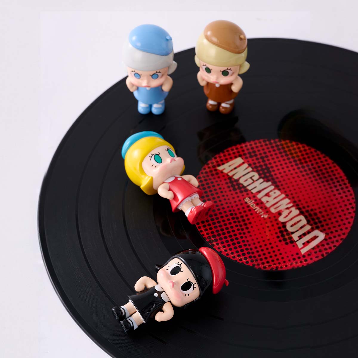 Angry Molly Mini Figure Set - Long Play 9 - POP MART (New Zealand)