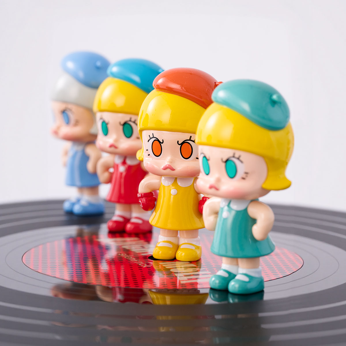 Angry Molly・Mini Figure Set-Long Play 9 Angry Molly Mini Figure Set - Long Play 9 - POP MART (Australia)