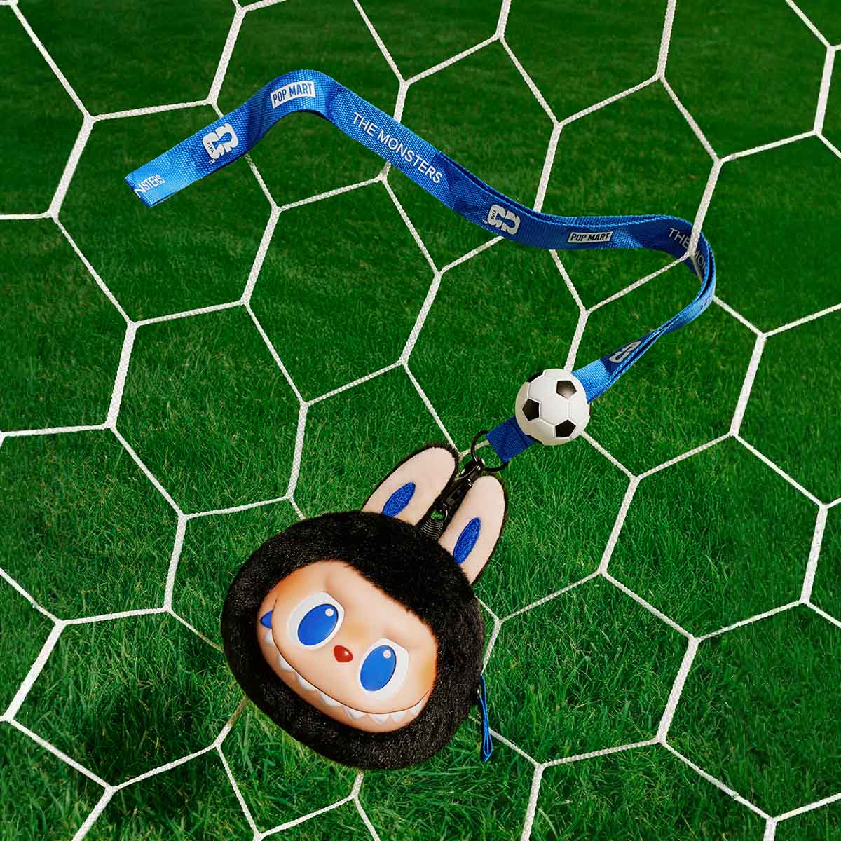 THE MONSTERS × FIFA ぬいぐるみペンダント - POP MART (Japan)