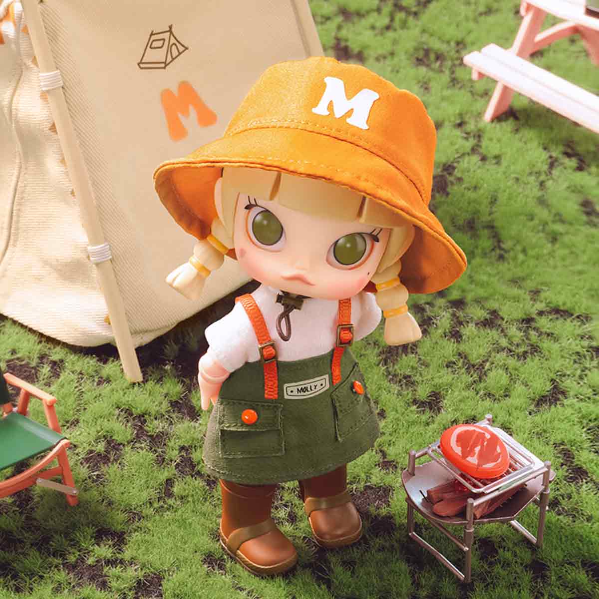 MOLLY Go Camping Action Figure - POP MART (Thailand)