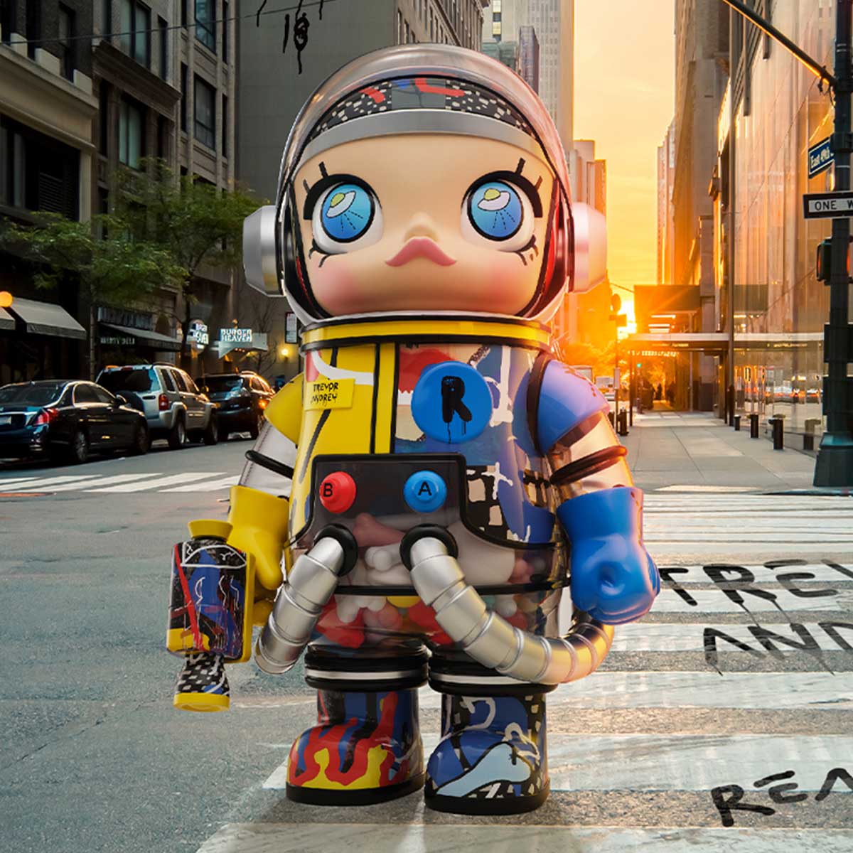 MEGA  MOLLY 1000% POP MART 東京コミコン MEGA SPACE MOLLY 1000% Trevor Andrew - POP MART (Japan)